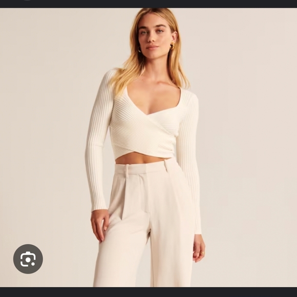 NWT Abercrombie & Fitch Luxeloft Slim Wrap Sweater - Picture 2 of 4